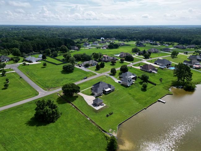 183 Shore Crest Cir, House other with 3 bedrooms, 3 bathrooms and 3 parking in Carriere MS | Image 77