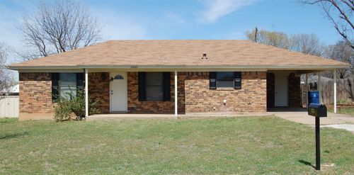 1325 2nd Street, Graham, TX, 76450 | Card Image
