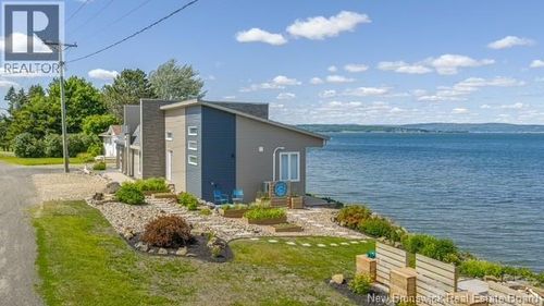 183 Chaleur St, Charlo, NB, E8E2B7 | Card Image