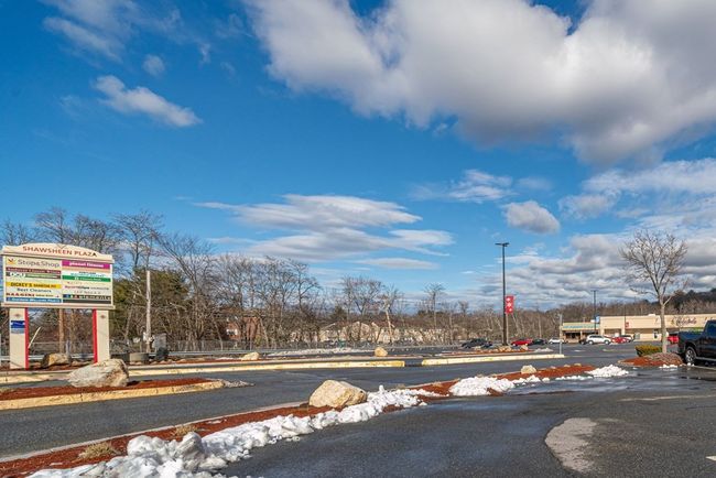 APT-6 - 237 N Main St, Condo with 2 bedrooms, 1 bathrooms and 2 parking in Andover MA | Image 26