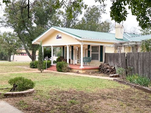 1207 S Mulberry St, Eastland, TX, 76448-3411 | Card Image