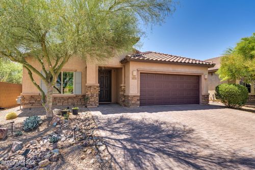 8158 N Circulo El Palmito, Tucson, AZ, 85704-0955 | Card Image