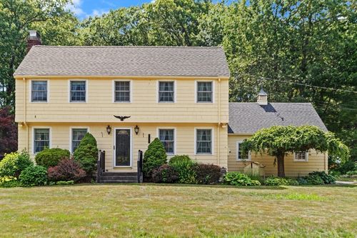 10 Prancing Rd, Chelmsford, MA, 01824-1922 | Card Image