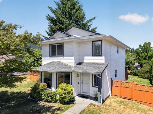 1230 Beckton Dr, Comox, BC, V9M3R2 | Card Image