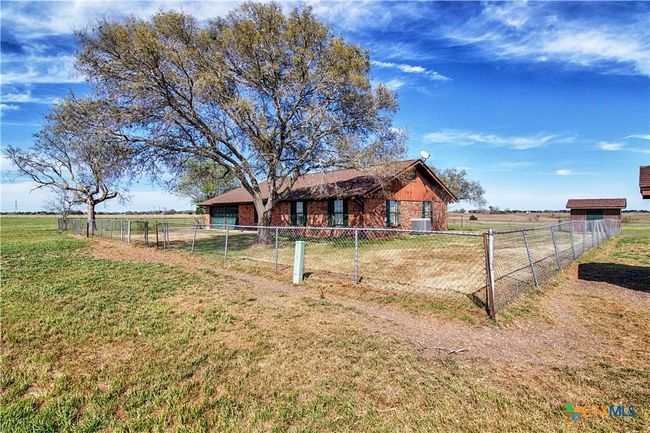11552 Fm 1383, Home with 3 bedrooms, 2 bathrooms and null parking in Schulenburg TX | Image 26