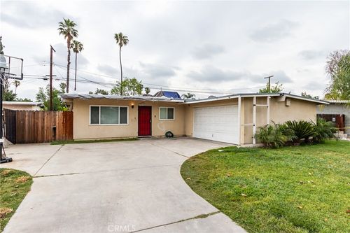 6688 Phoenix, Riverside, CA, 92504 | Card Image