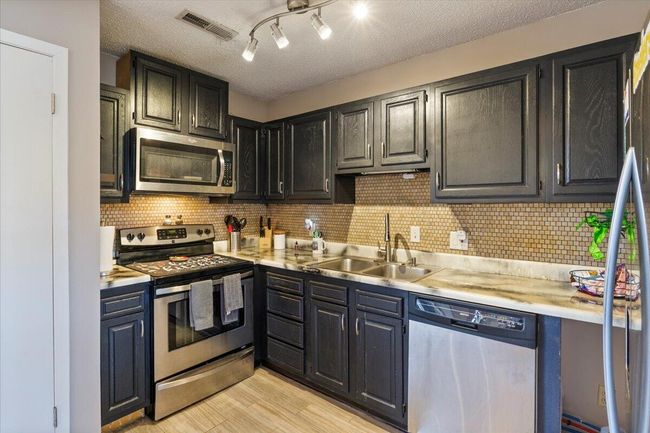 15-2B - 92 Waters Edge Ct, Condo with 3 bedrooms, 2 bathrooms and null parking in LAKE OZARK MO | Image 13