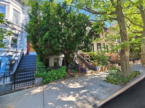 33 Hawthorne St, Brooklyn, NY, 11225-5714 | Card Image