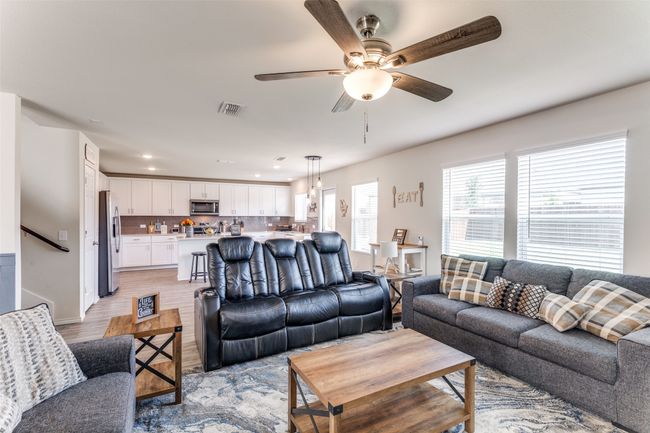 1044 Knightly Ln, House other with 4 bedrooms, 3 bathrooms and null parking in Haslet TX | Image 6