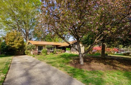 5205 Bennington Dr, Greensboro, NC, 27410-3416 | Card Image