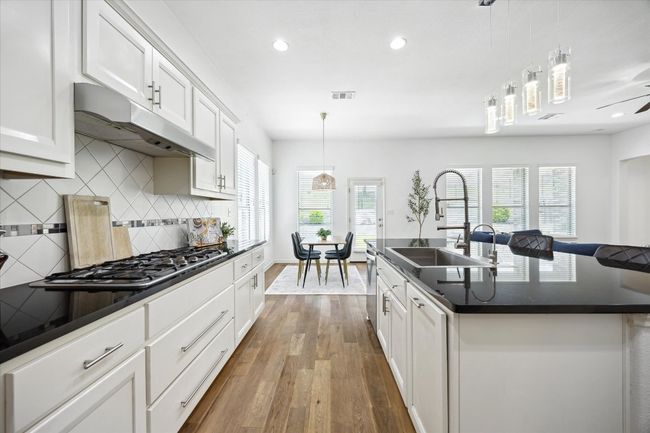 Kitchen | Image 17