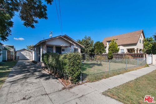 6535 Regent St, Huntington Park, CA, 90255-3612 | Card Image