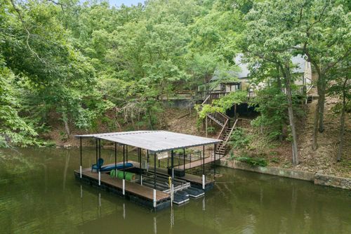 483 Old Sunrise Acres Rd, Sunrise Beach, MO, 65079-6818 | Card Image