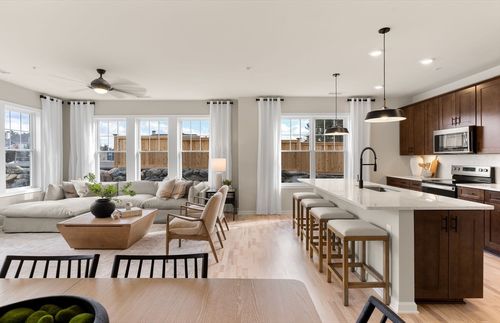 101-5 Peters Farm Way, Westborough, MA, 01581-1261 | Card Image