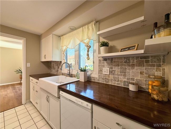 207 Charlesgate Cir, Condo with 3 bedrooms, 3 bathrooms and null parking in East Amherst NY | Image 14