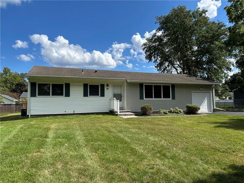 40 Guildhall Rd, Rochester, NY, 14623-4612 | Card Image