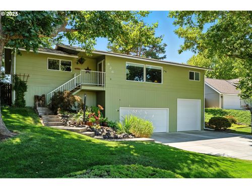 826 Jacquelyn St, Milton-Freewater, OR, 97862-1525 | Card Image