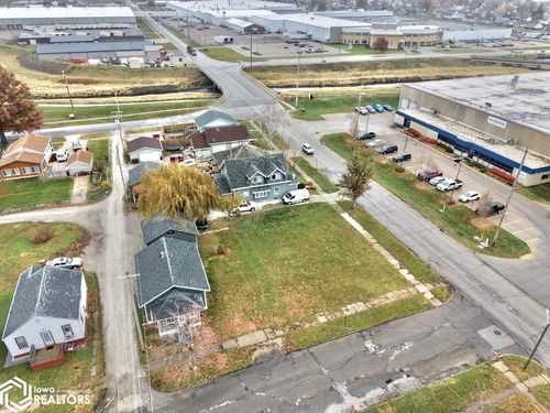 1102 E Main St, Marshalltown, IA, 50158-2138 | Card Image