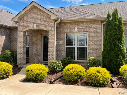 95 Cypress Grove Ln Sw, Huntsville, AL, 35824-4045 | Card Image