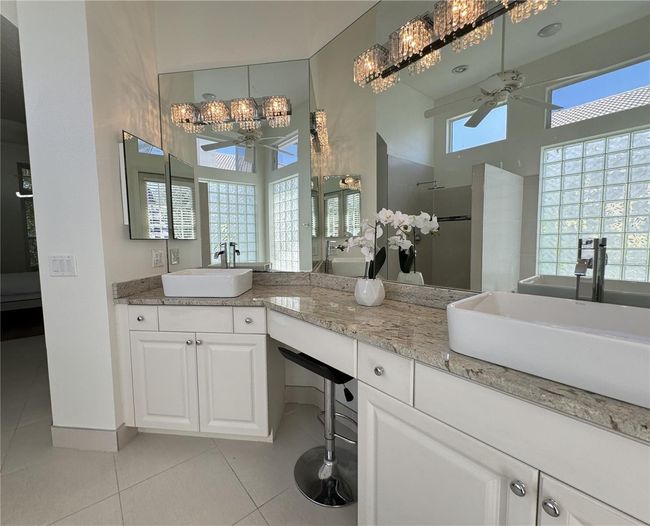 4378 Mirabella Cir, House other with 3 bedrooms, 3 bathrooms and null parking in Bradenton FL | Image 26