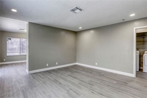 4341 Pineaire St, Las Vegas, NV, 89147-4768 | Card Image