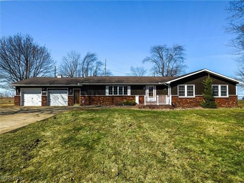 1092 Lake Rd, Conneaut, OH, 44030-1137 | Card Image