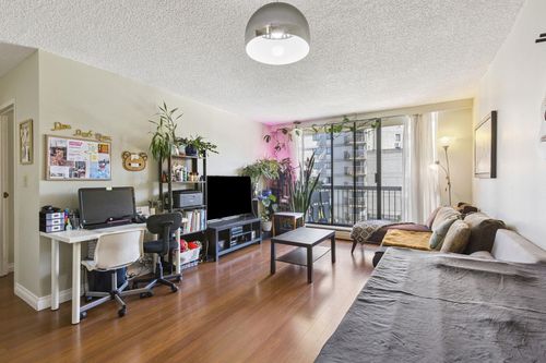 405-145 St Georges Ave, North Vancouver, BC, V7L3G8 | Card Image