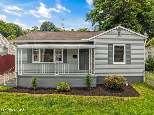 130 Oglewood Ave, Knoxville, TN, 37917-5325 | Card Image