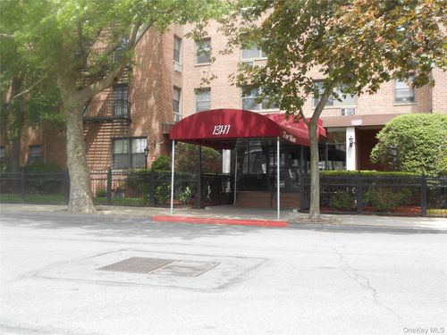 apt-5m-131 Kew Gardens Rd, Richmond Hill, NY, 11418-1965 | Card Image