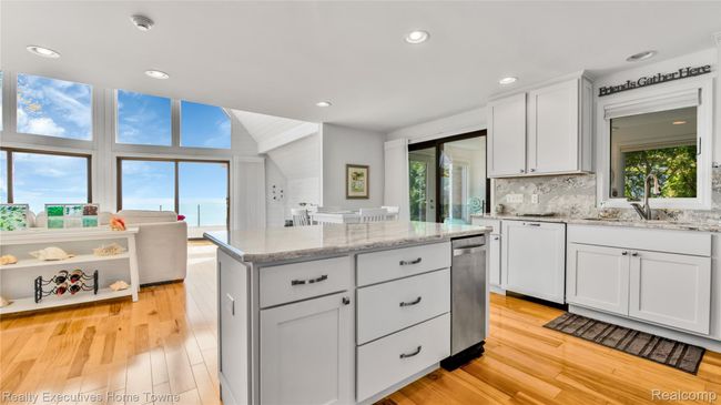 8648 Lakeshore - HD Drone Photography_37.jpg | Image 37