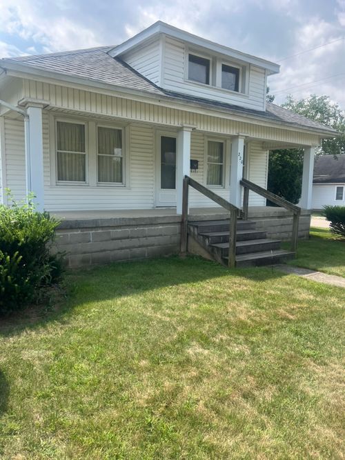220 Park Avenue, London, OH, 43140 | Card Image