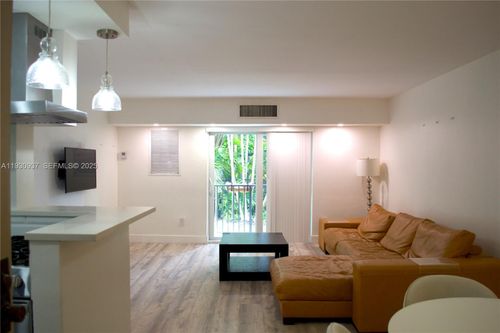 apt-8-2201 Brickell Ave, Miami, FL, 33129-2106 | Card Image