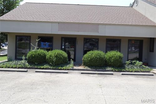 1461 N Kingshighway St, Cape Girardeau, MO, 63701-2116 | Card Image