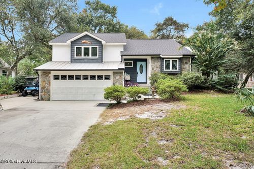 2002 Petes Camp Dr, Southport, NC, 28461-2686 | Card Image