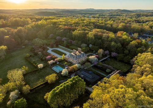 422 Hardscrabble Rd, North Salem, NY, 10560-1021 | Card Image