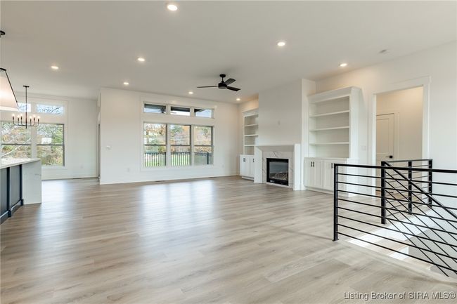 2034 Andres Way, Home with 5 bedrooms, 4 bathrooms and null parking in Floyds Knobs IN | Image 9