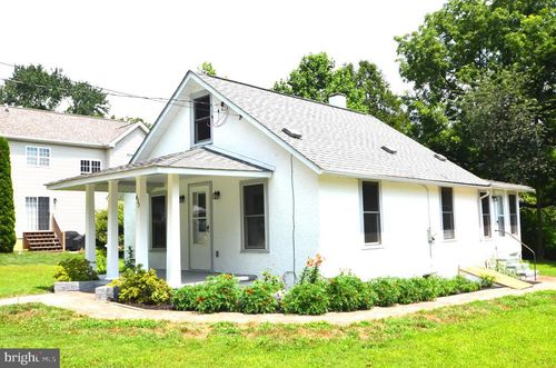 435 Octorara Ave, PARKESBURG, PA, 19365-1137 | Card Image