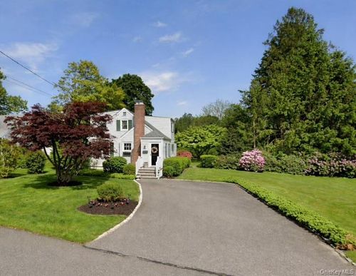 36 Burr Ave, Northport, NY, 11768-1928 | Card Image