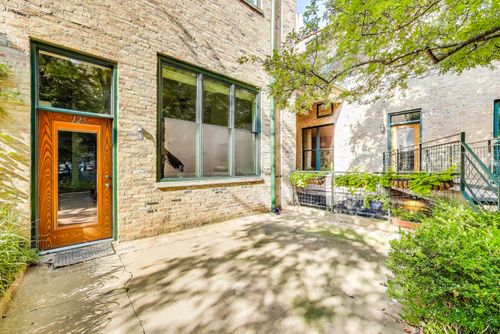 apt-125-601 Linden Pl, Evanston, IL, 60202-5701 | Card Image