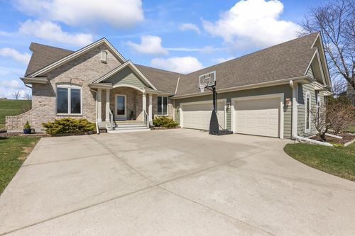 N86W27678 Meadowview Court, Lisbon, WI, 53029 | Card Image