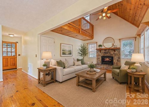 41 Trapper Ln, Waynesville, NC, 28785-7215 | Card Image