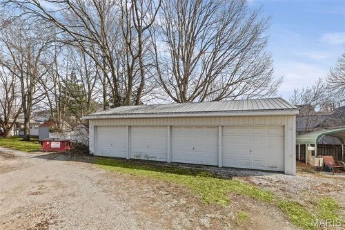 108 N Liberty St, Jerseyville, IL, 62052-1513 | Card Image