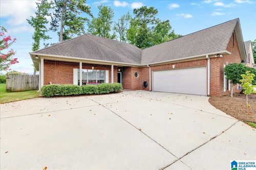 256 Ammersee Lakes Dr, MONTEVALLO, AL, 35115-8641 | Card Image