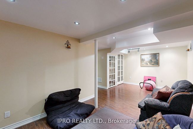 238 Royal Salisbury Way, House attached with 3 bedrooms, 2 bathrooms and 3 parking in Brampton ON | Image 36