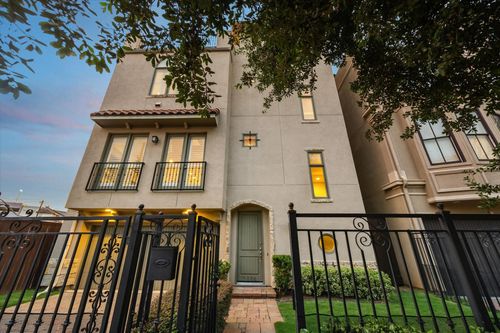 2006 Helena St, Houston, TX, 77002-8542 | Card Image