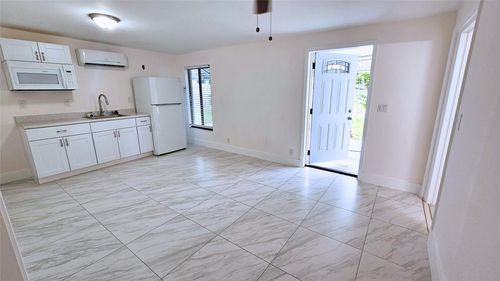 b-735 Ne 37th St, Oakland Park, FL, 33334-2925 | Card Image