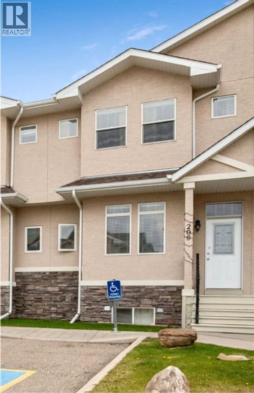 209 Strathcona Circle, Strathmore, AB, T1P0B1 | Card Image