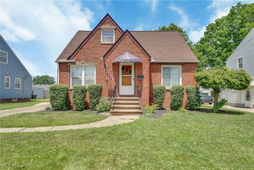 2816 Parklane Dr, Parma, OH, 44134-3418 | Card Image