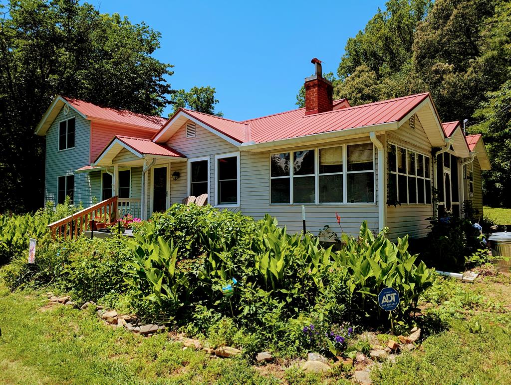Residential in Hayesville