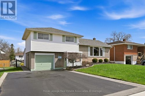 115 Laurier Avenue, Hamilton (Buchanan), ON, L0C3S5 | Card Image